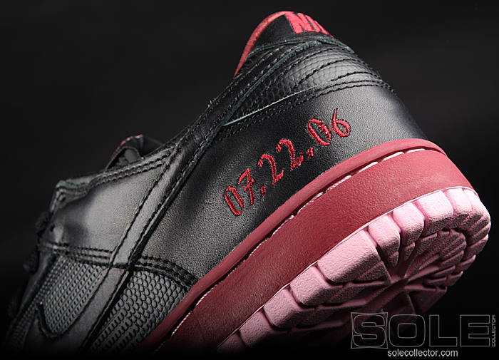 Sole Collector x Nike Dunk Low Competitor Friends and Family Las Vegas 2006 collaboration sneaker, photo 2