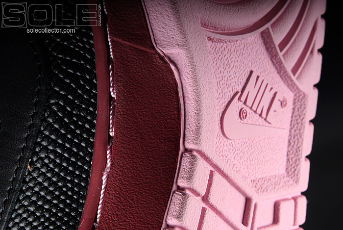 Sole Collector x Nike Dunk Low Competitor Friends and Family Las Vegas 2006 collaboration sneaker, photo 4