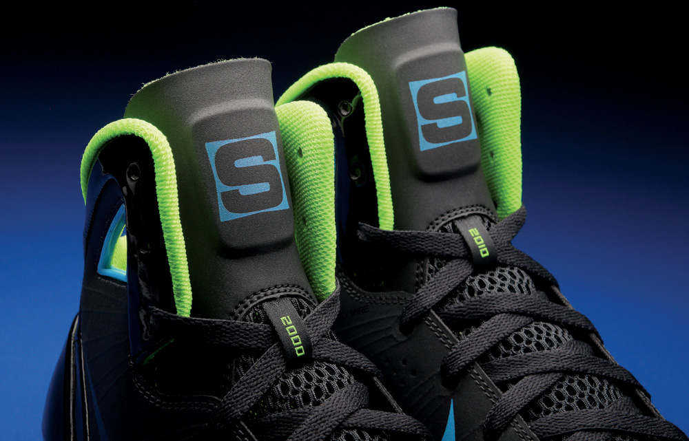 Sole Collector x Nike Hyperdunk 2010 SC Forums collaboration sneaker, photo 4