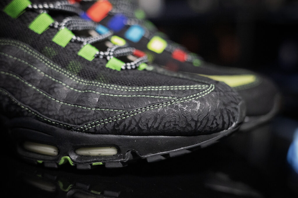 Sole Collector x Nike Air Max 95 'Seattle' (2006), view 4